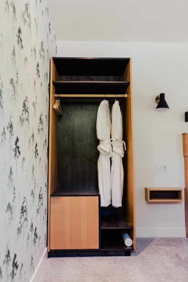 Pluvio Restaurant And Rooms Ucluelet Εξωτερικό φωτογραφία